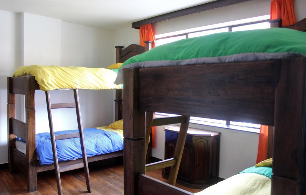 Hostal La Pinta Bogotá Eksteriør billede