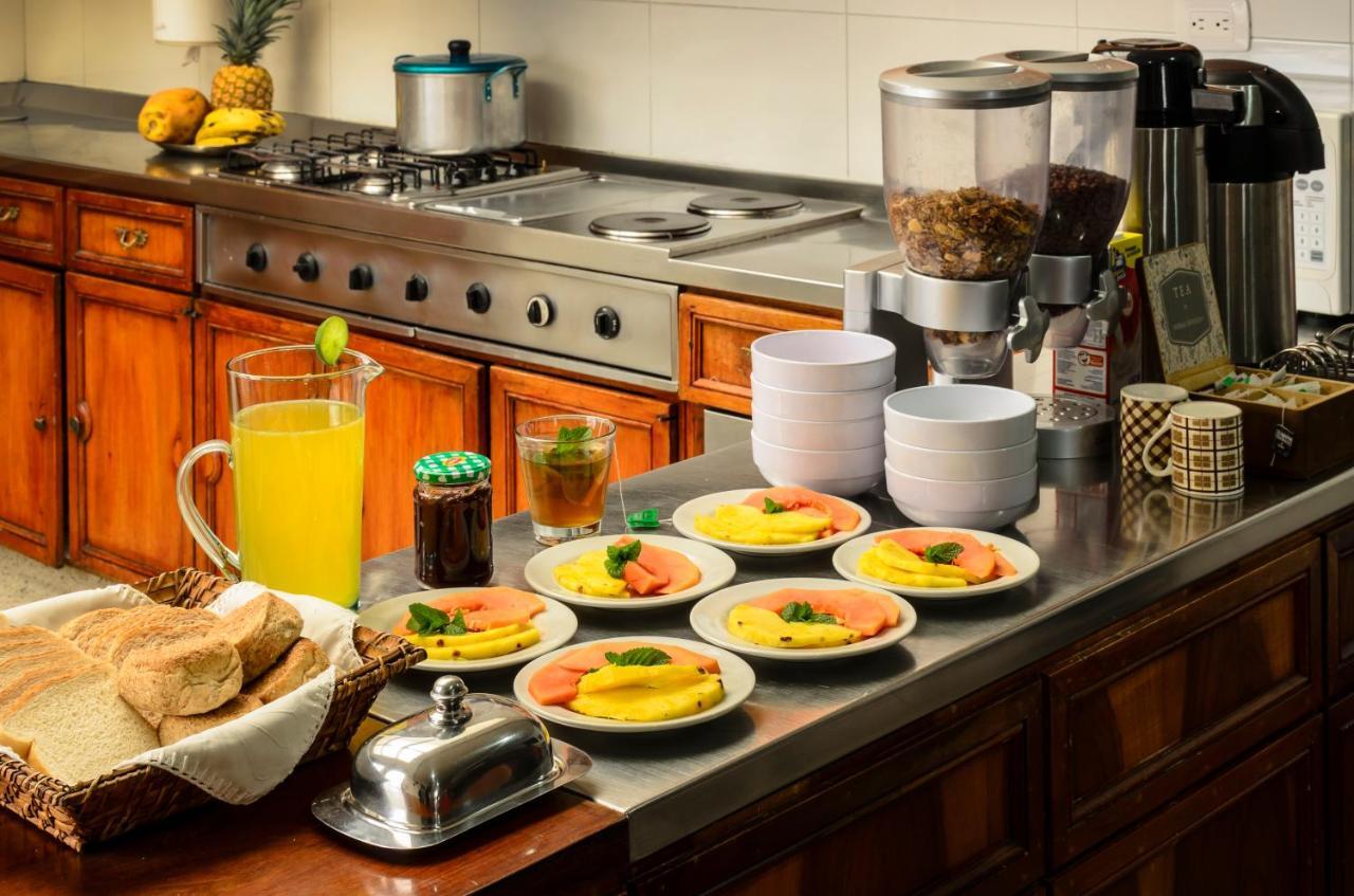 Hostal La Pinta Bogotá Eksteriør billede