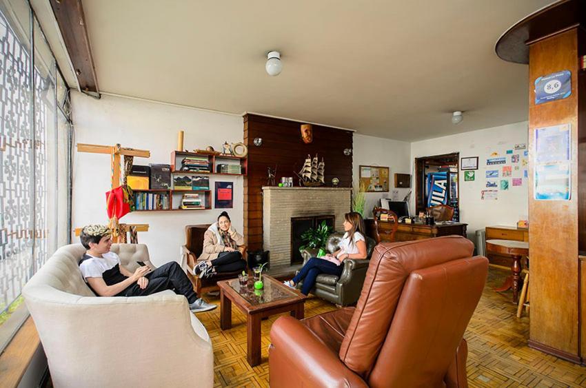 Hostal La Pinta Bogotá Eksteriør billede