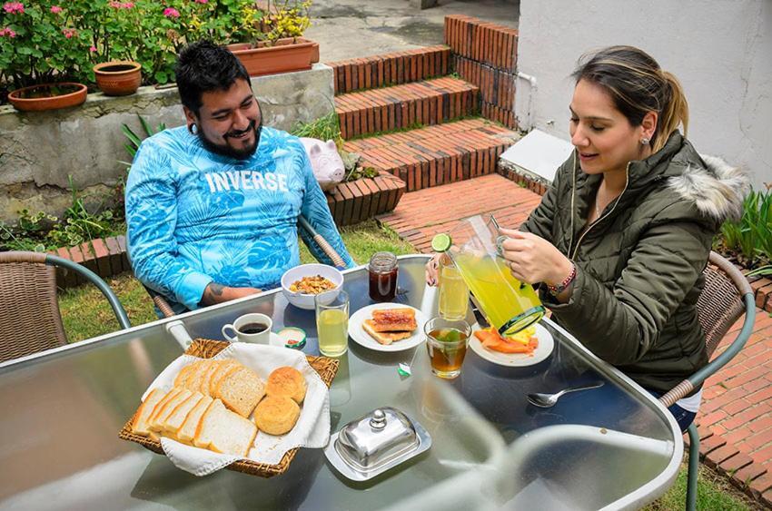 Hostal La Pinta Bogotá Eksteriør billede