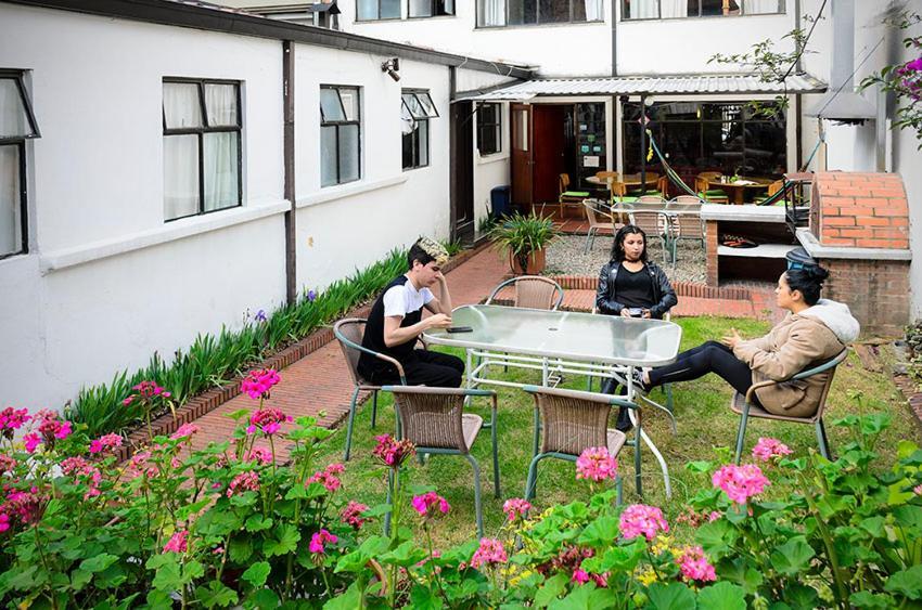 Hostal La Pinta Bogotá Eksteriør billede